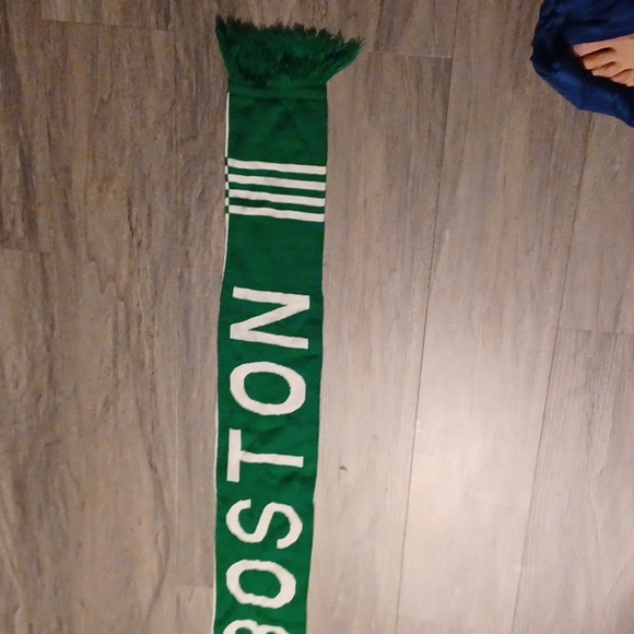 Reversible Celtics scarf - Picture 4 of 4